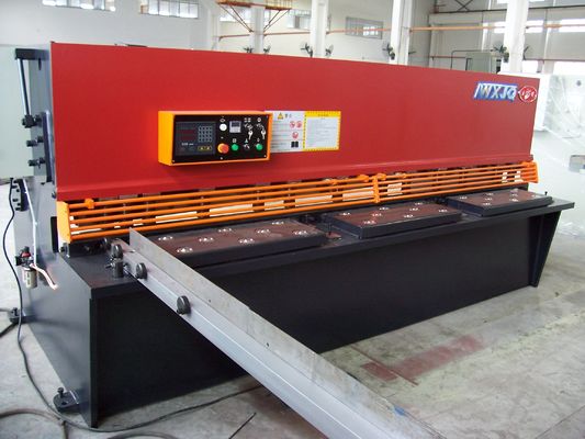 Temperatura Tak CNC V Grooving Machine Pojemność cięcia 4 mm Ciągłość cięcia stali miękkiej Aluminium 60mmin Rozwiązanie grooving metalu arkuszowego