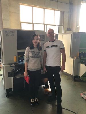 Europejska maszyna do formowania drzwi lub szaf, kąt zakrycia