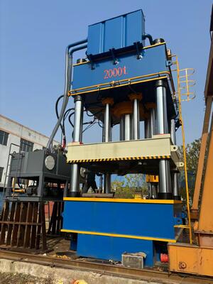 36000KN Moc znamionowa Hydraulic Press Machine z 5000x5000 rozmiarami stołu do tłoczenia zbiorników naczyń