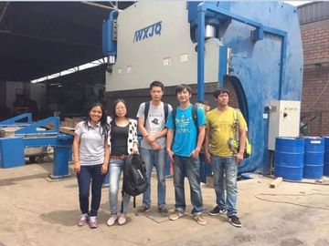 Wysoka grubość mastu 16 mm i 600 mm zakres tylnego przyrządu CNC Folder Bender dla wymagań klientów